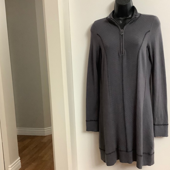 Aventura 8% Wool tunic/mini dress Size Small - Picture 1 of 9